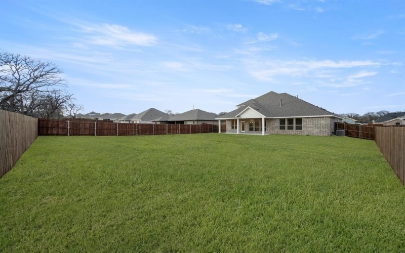 728 Stone Eagle, Azle, TX 76020, 4 Bedrooms Bedrooms, ,3 BathroomsBathrooms,Residential,For Sale,728 Stone Eagle,0,21051284