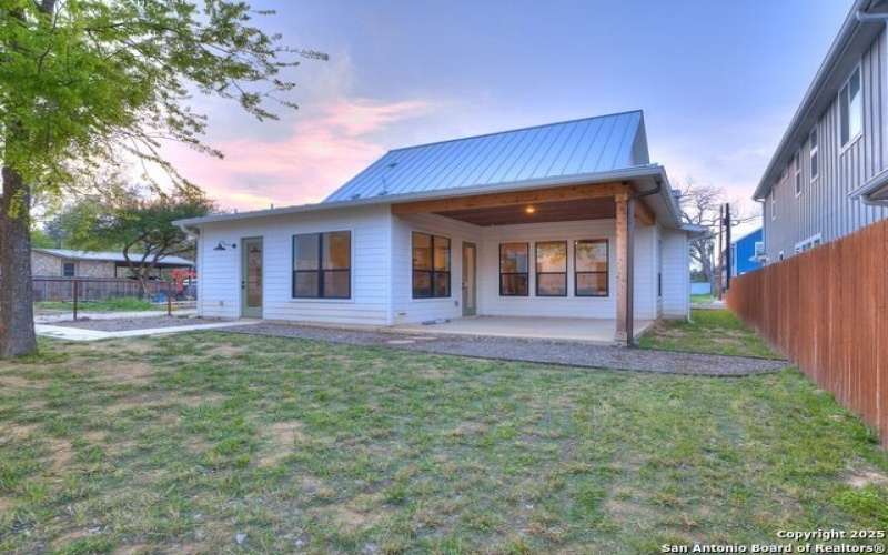 605 Graham, Boerne, TX 78006, 5 Bedrooms Bedrooms, ,3 BathroomsBathrooms,Residential,For Sale,605 Graham,0,1855682