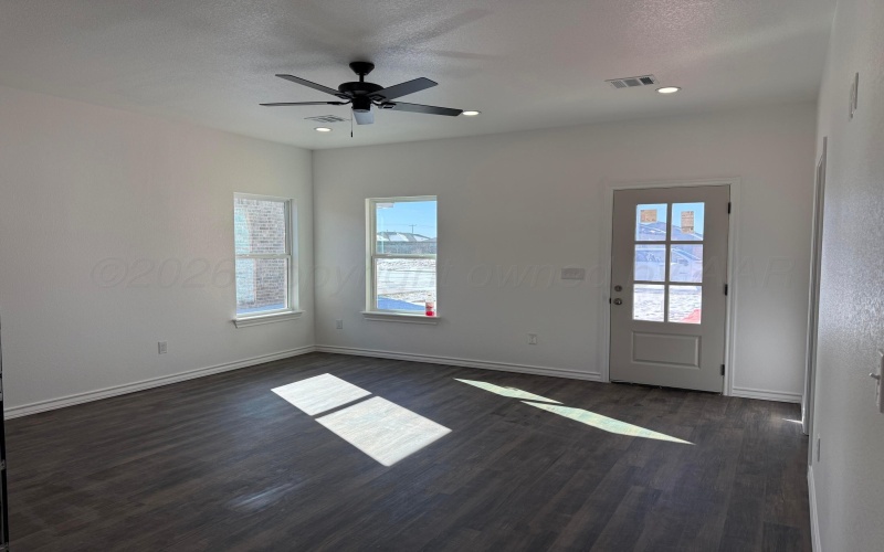 1121 Mesa, Hereford, TX 79045, 3 Bedrooms Bedrooms, ,2 BathroomsBathrooms,Residential,For Sale,1121 Mesa,0,25-7733