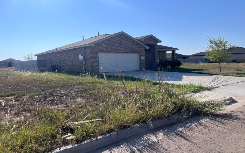 1121 Mesa, Hereford, TX 79045, 3 Bedrooms Bedrooms, ,2 BathroomsBathrooms,Residential,For Sale,1121 Mesa,0,25-7733