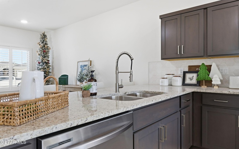 1229 Irish Summer Place, El Paso, TX 79928, 3 Habitaciones Habitaciones , ,1 BañoBaños,Residential,En Venta,1229 Irish Summer Place,0,929790