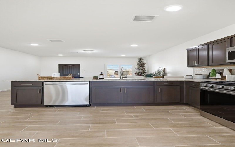 1229 Irish Summer Place, El Paso, TX 79928, 3 Habitaciones Habitaciones , ,1 BañoBaños,Residential,En Venta,1229 Irish Summer Place,0,929790