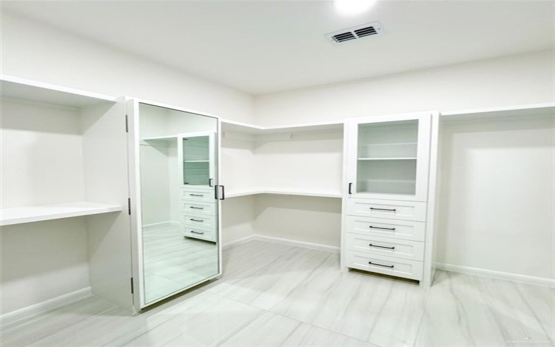 8014 N 48th Avenue, McAllen, TX 78504, 3 Habitaciones Habitaciones , ,2 BañosBaños,Residential,En Venta,8014 N 48th Avenue,0,480112