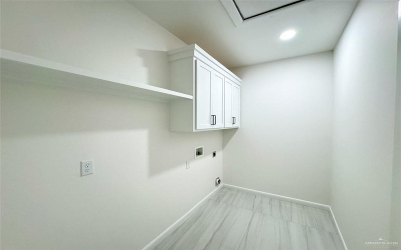 8014 N 48th Avenue, McAllen, TX 78504, 3 Habitaciones Habitaciones , ,2 BañosBaños,Residential,En Venta,8014 N 48th Avenue,0,480112