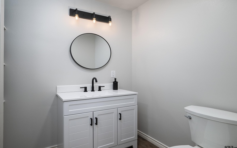 22080 Henderson County Road 4117, Frankston, TX 75763, 1 Bedroom Bedrooms, ,1 BathroomBathrooms,Residential,For Sale,22080 Henderson County Road 4117,0,25013421