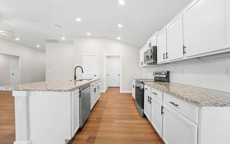 323 Trailblazer Ln, Odessa, TX 79765, 3 Bedrooms Bedrooms, ,2 BathroomsBathrooms,Residential,For Sale,323 Trailblazer Ln,0,162835