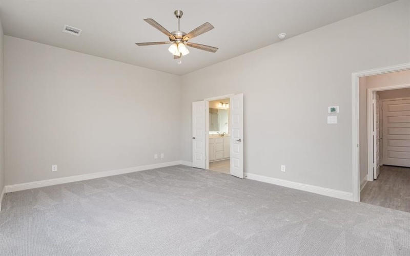 180 Crystal Lake Lane, Red Oak, TX 75154, 4 Bedrooms Bedrooms, ,3 BathroomsBathrooms,Residential,For Sale,180 Crystal Lake Lane,0,21052460