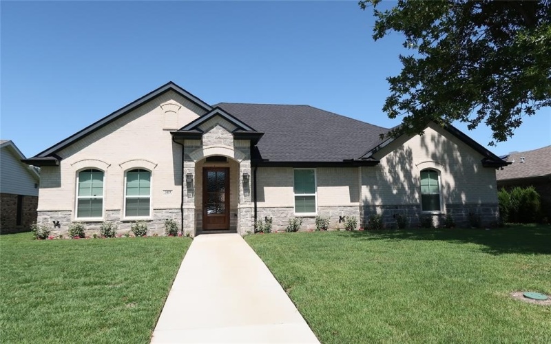 349 Kimberly Drive, Mesquite, TX 75149, 4 Bedrooms Bedrooms, ,2 BathroomsBathrooms,Residential,For Sale,349 Kimberly Drive,0,21052840