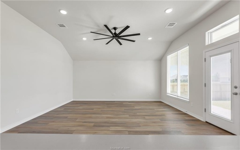 3525 Pointe du Hoc Loop, Bryan, TX 77808, 3 Bedrooms Bedrooms, ,2 BathroomsBathrooms,Residential,For Sale,3525 Pointe du Hoc Loop,0,25008999