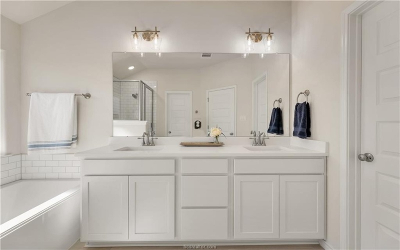 3520 Pointe du Hoc Drive, Bryan, TX 77808, 3 Bedrooms Bedrooms, ,2 BathroomsBathrooms,Residential,For Sale,3520 Pointe du Hoc Drive,0,25009000