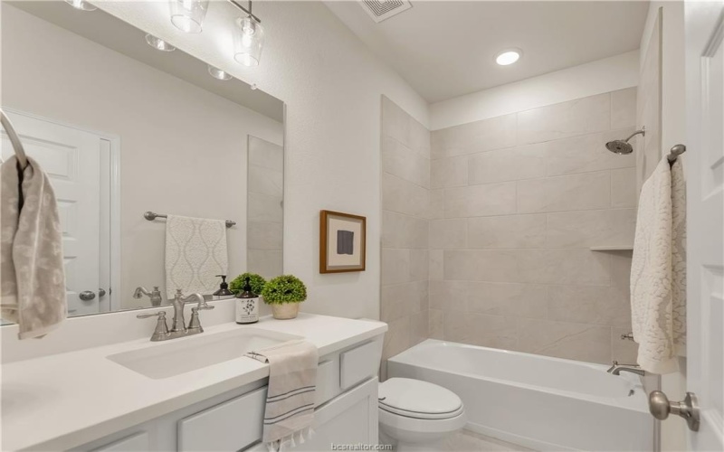 3520 Pointe du Hoc Drive, Bryan, TX 77808, 3 Bedrooms Bedrooms, ,2 BathroomsBathrooms,Residential,For Sale,3520 Pointe du Hoc Drive,0,25009000