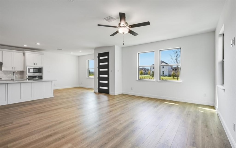 105 North Sky Drive, Celina, TX 75009, 3 Habitaciones Habitaciones , ,2 BañosBaños,Residential,En Venta,105 North Sky Drive,0,21030042