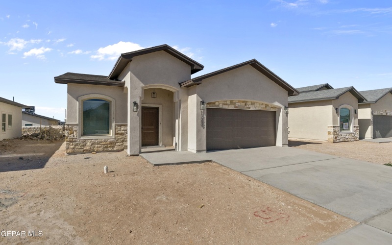 10705 DREW PEARSON Drive, El Paso, TX 79924, 3 Habitaciones Habitaciones , ,2 BañosBaños,Residential,En Venta,10705 DREW PEARSON Drive,0,929822