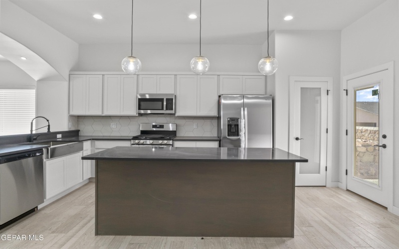 10705 DREW PEARSON Drive, El Paso, TX 79924, 3 Habitaciones Habitaciones , ,2 BañosBaños,Residential,En Venta,10705 DREW PEARSON Drive,0,929822