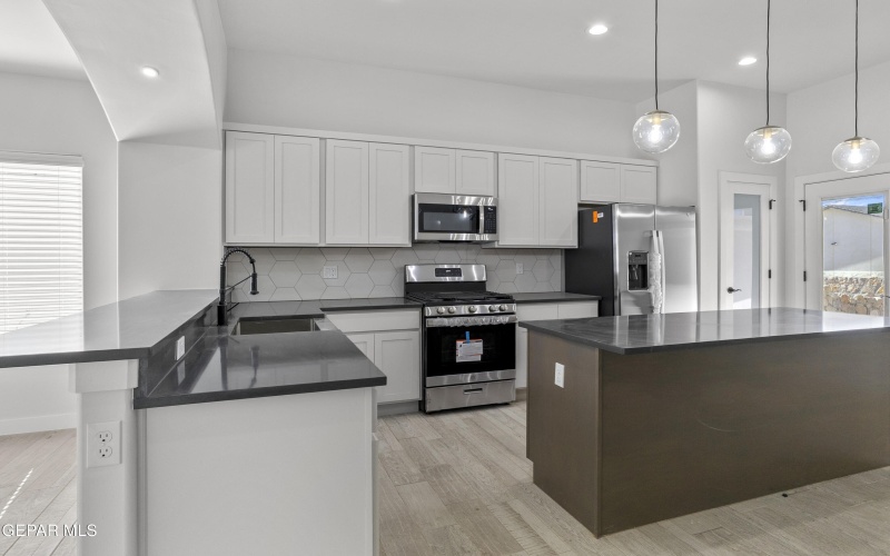 10705 DREW PEARSON Drive, El Paso, TX 79924, 3 Habitaciones Habitaciones , ,2 BañosBaños,Residential,En Venta,10705 DREW PEARSON Drive,0,929822