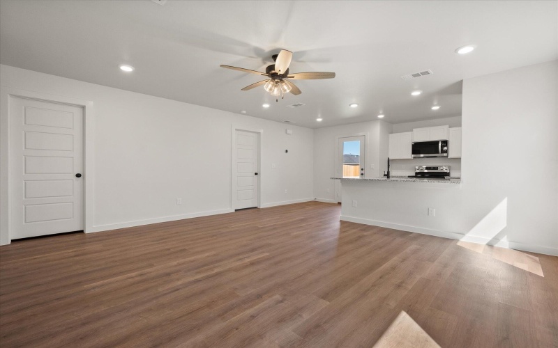1322 N Colton Avenue, Lubbock, TX 79416, 2 Bedrooms Bedrooms, ,2 BathroomsBathrooms,Residential,For Sale,1322 N Colton Avenue,0,202560070