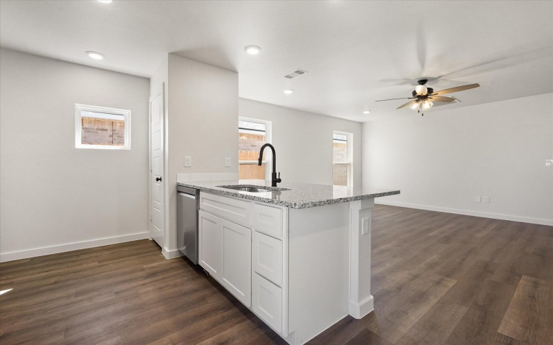 1322 N Colton Avenue, Lubbock, TX 79416, 2 Bedrooms Bedrooms, ,2 BathroomsBathrooms,Residential,For Sale,1322 N Colton Avenue,0,202560070