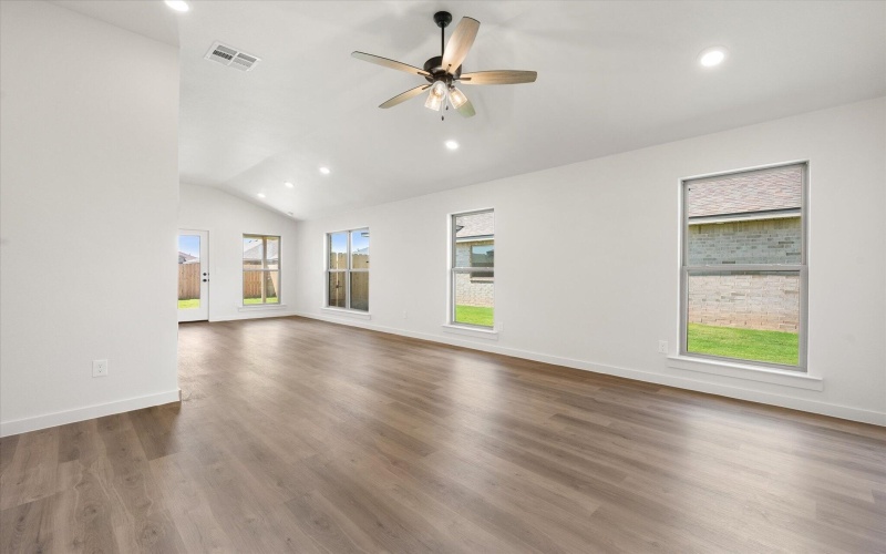 7011 14th Street, Lubbock, TX 79416, 4 Bedrooms Bedrooms, ,2 BathroomsBathrooms,Residential,For Sale,7011 14th Street,0,202560082