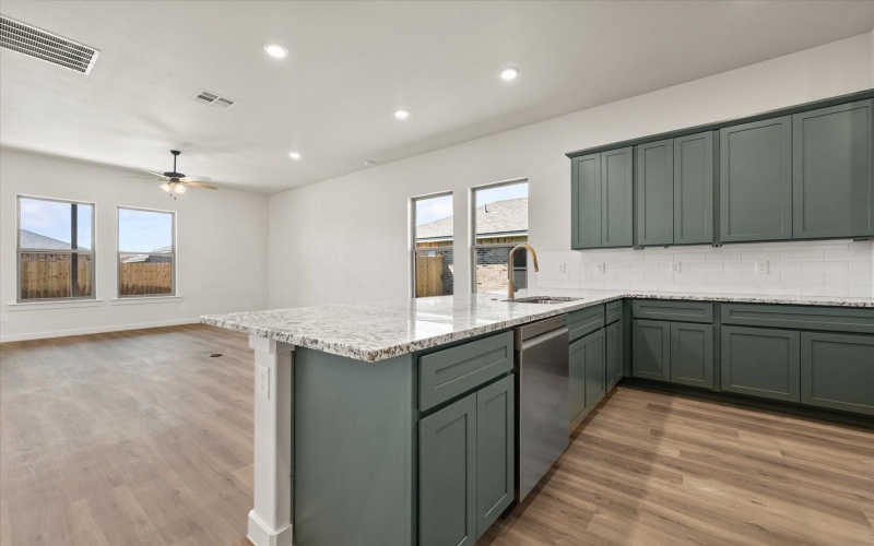 7009 14th Street, Lubbock, TX 79416, 3 Bedrooms Bedrooms, ,2 BathroomsBathrooms,Residential,For Sale,7009 14th Street,0,202560083