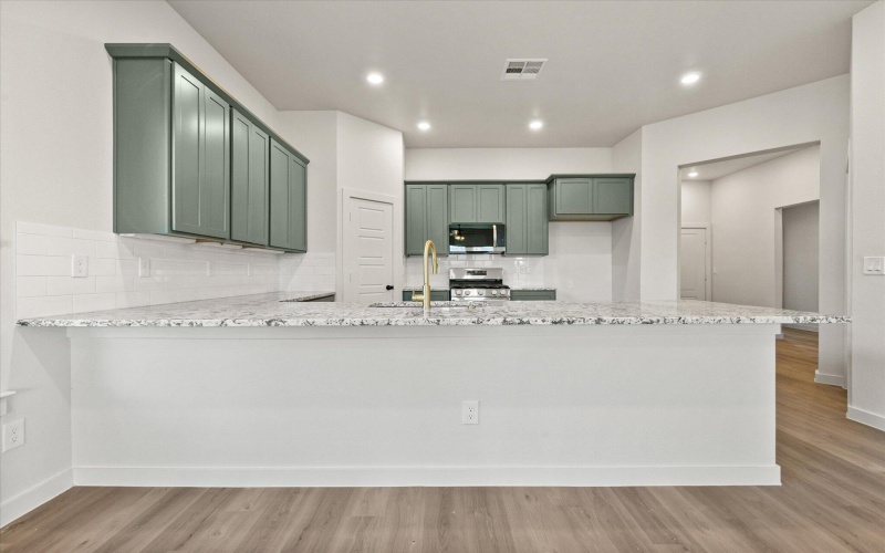7009 14th Street, Lubbock, TX 79416, 3 Bedrooms Bedrooms, ,2 BathroomsBathrooms,Residential,For Sale,7009 14th Street,0,202560083