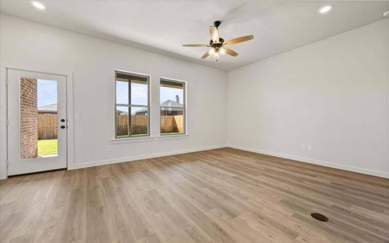 7009 14th Street, Lubbock, TX 79416, 3 Bedrooms Bedrooms, ,2 BathroomsBathrooms,Residential,For Sale,7009 14th Street,0,202560083