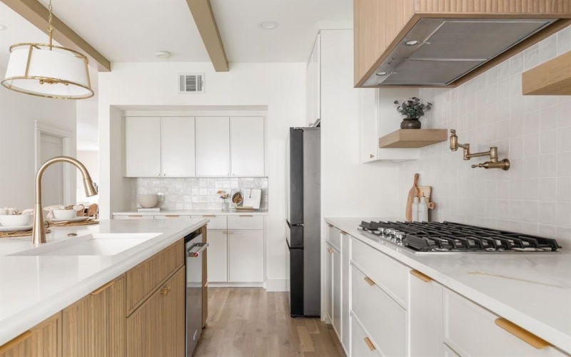 5711 Belmont Avenue, Dallas, TX 75206, 4 Habitaciones Habitaciones , ,3 BañosBaños,Residential,En Venta,5711 Belmont Avenue,0,21016800