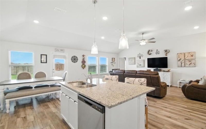 1936 Huisache Street, Royse City, TX 75189, 3 Bedrooms Bedrooms, ,2 BathroomsBathrooms,Residential,For Sale,1936 Huisache Street,0,21049391