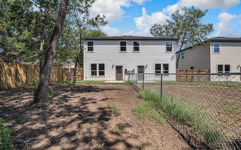 303 Eastland Street, Cleburne, TX 76031, 6 Bedrooms Bedrooms, ,5 BathroomsBathrooms,Residential Multi Family,For Sale,303 Eastland Street,0,21052239