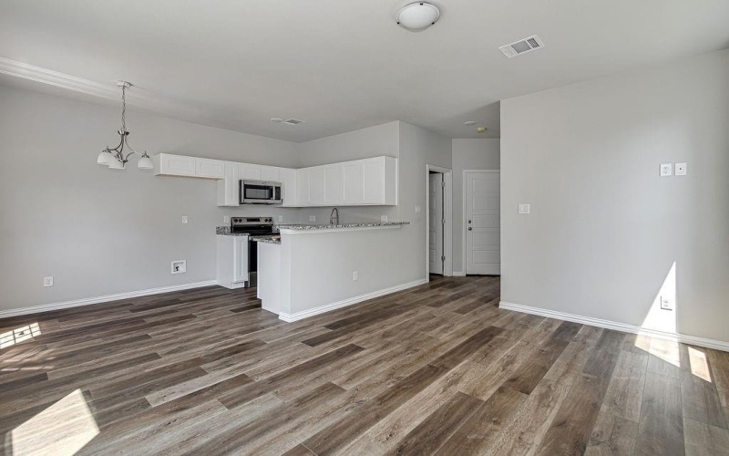 303 Eastland Street, Cleburne, TX 76031, 6 Bedrooms Bedrooms, ,5 BathroomsBathrooms,Residential Multi Family,For Sale,303 Eastland Street,0,21052239