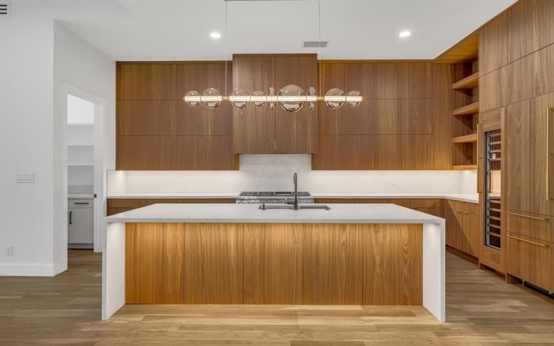 6231 McCommas Boulevard, Dallas, TX 75214, 5 Bedrooms Bedrooms, ,6 BathroomsBathrooms,Residential,For Sale,6231 McCommas Boulevard,0,21052250