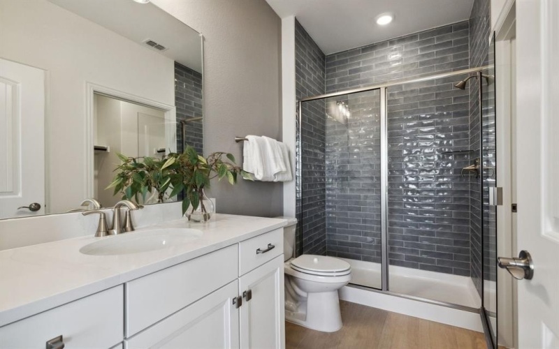 221 Cloverdale Lane, McKinney, TX 75071, 2 Bedrooms Bedrooms, ,2 BathroomsBathrooms,Residential,For Sale,221 Cloverdale Lane,0,21052262