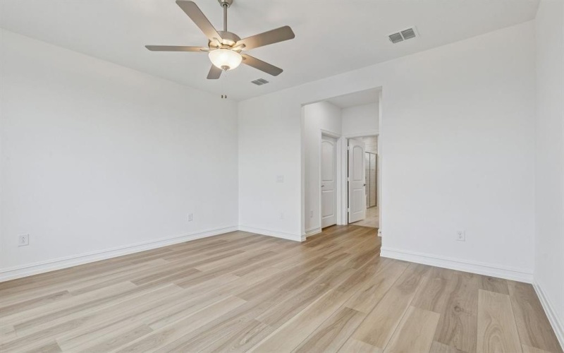 221 Cloverdale Lane, McKinney, TX 75071, 2 Habitaciones Habitaciones , ,2 BañosBaños,Residential,En Venta,221 Cloverdale Lane,0,21052262