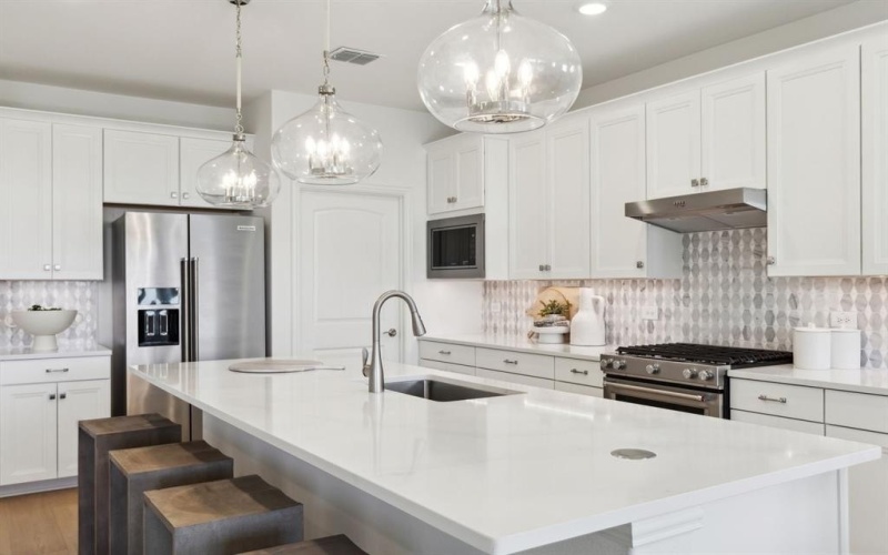 221 Cloverdale Lane, McKinney, TX 75071, 2 Bedrooms Bedrooms, ,2 BathroomsBathrooms,Residential,For Sale,221 Cloverdale Lane,0,21052262