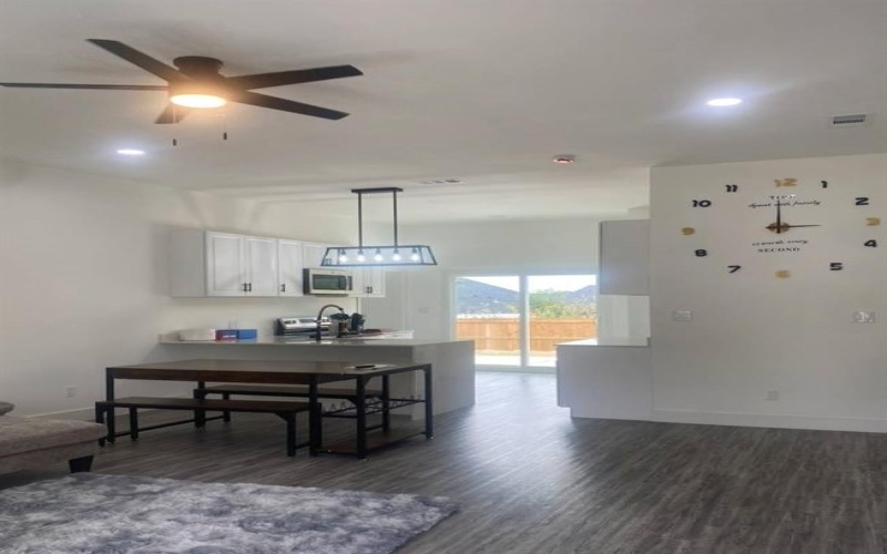 828 Indian Drive, Granbury, TX 76048, 3 Bedrooms Bedrooms, ,2 BathroomsBathrooms,Residential,For Sale,828 Indian Drive,0,21051714