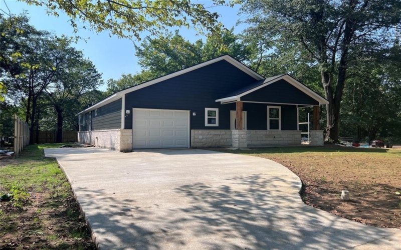 373 5th Street NW, Paris, TX 75460, 3 Habitaciones Habitaciones , ,2 BañosBaños,Residential,En Venta,373 5th Street NW,0,21051720