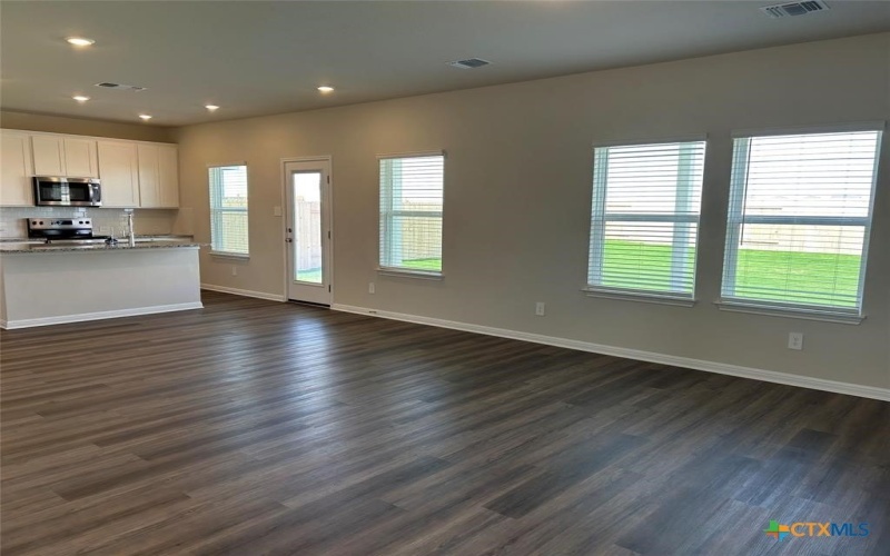 169 Honey Bee Road, Jarrell, TX 76537, 3 Habitaciones Habitaciones , ,2 BañosBaños,Residential,En Venta,169 Honey Bee Road,0,591790