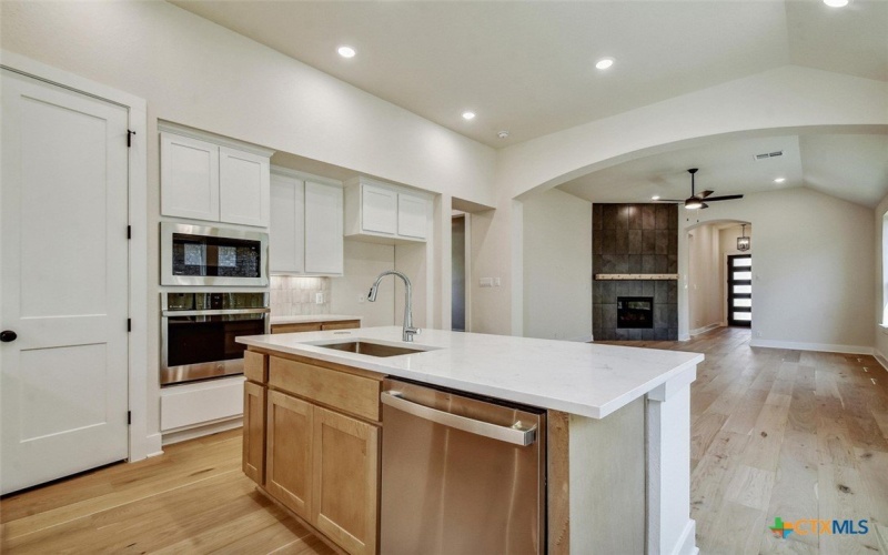 917 Easy Gruene, New Braunfels, TX 78130, 3 Bedrooms Bedrooms, ,2 BathroomsBathrooms,Residential,For Sale,917 Easy Gruene,0,570978