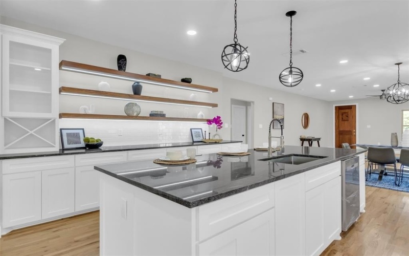 202 S Oak Cliff Boulevard, Dallas, TX 75208, 3 Habitaciones Habitaciones , ,2 BañosBaños,Residential,En Venta,202 S Oak Cliff Boulevard,0,21045201
