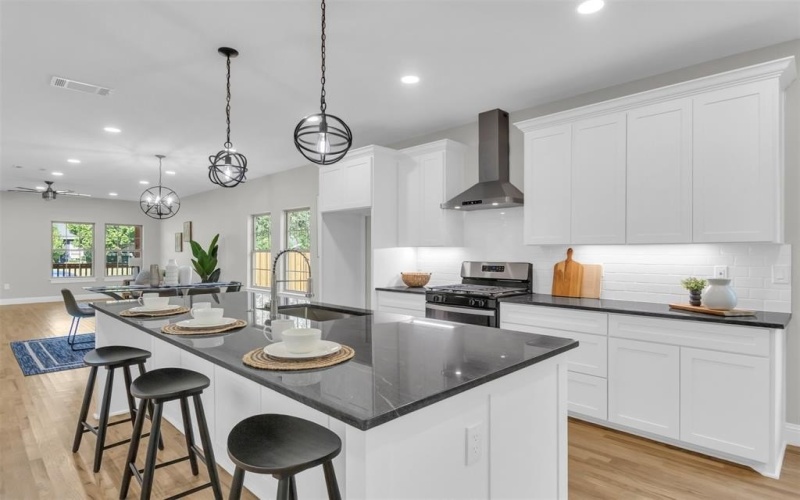 202 S Oak Cliff Boulevard, Dallas, TX 75208, 3 Habitaciones Habitaciones , ,2 BañosBaños,Residential,En Venta,202 S Oak Cliff Boulevard,0,21045201