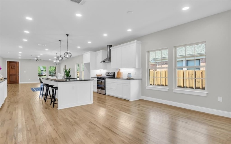 202 S Oak Cliff Boulevard, Dallas, TX 75208, 3 Habitaciones Habitaciones , ,2 BañosBaños,Residential,En Venta,202 S Oak Cliff Boulevard,0,21045201