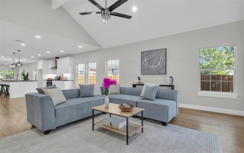 202 S Oak Cliff Boulevard, Dallas, TX 75208, 3 Habitaciones Habitaciones , ,2 BañosBaños,Residential,En Venta,202 S Oak Cliff Boulevard,0,21045201