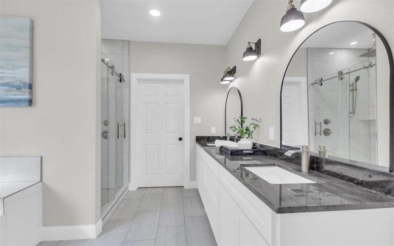 202 S Oak Cliff Boulevard, Dallas, TX 75208, 3 Habitaciones Habitaciones , ,2 BañosBaños,Residential,En Venta,202 S Oak Cliff Boulevard,0,21045201