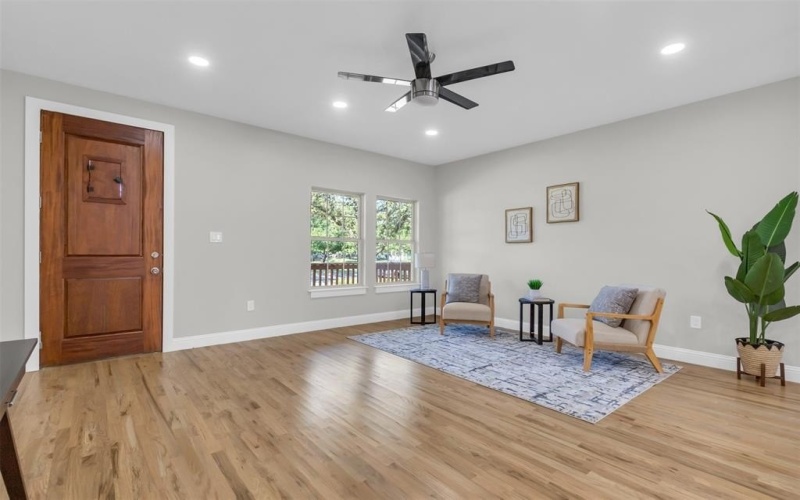 202 S Oak Cliff Boulevard, Dallas, TX 75208, 3 Habitaciones Habitaciones , ,2 BañosBaños,Residential,En Venta,202 S Oak Cliff Boulevard,0,21045201