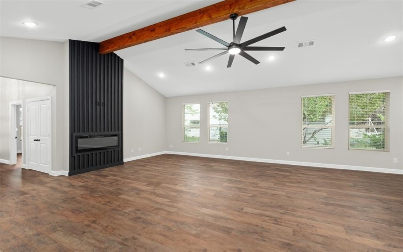 9219 Dale Lane Court, White Settlement, TX 76108, 4 Habitaciones Habitaciones , ,2 BañosBaños,Residential,En Venta,9219 Dale Lane Court,0,21051526