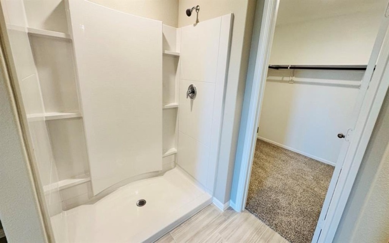 560 CRESTRIDGE Drive N, Cleburne, TX 76033, 3 Habitaciones Habitaciones , ,2 BañosBaños,Residential,En Venta,560 CRESTRIDGE Drive N,0,21051975