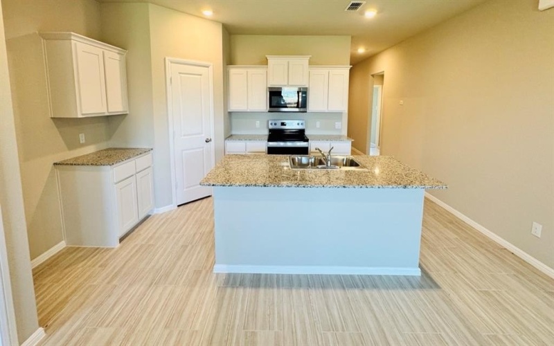 560 CRESTRIDGE Drive N, Cleburne, TX 76033, 3 Habitaciones Habitaciones , ,2 BañosBaños,Residential,En Venta,560 CRESTRIDGE Drive N,0,21051975