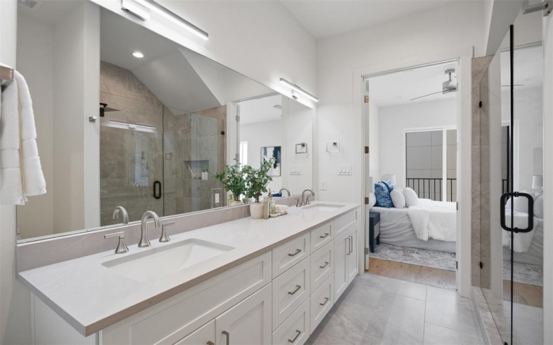 4517 Munger Avenue #105, Dallas, TX 75204, 2 Habitaciones Habitaciones , ,2 BañosBaños,Residential,En Venta,4517 Munger Avenue,0,21052932