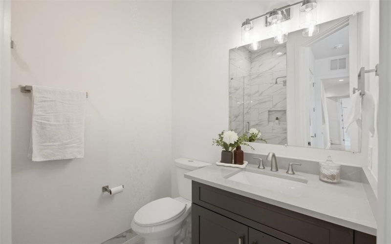 4517 Munger Avenue #105, Dallas, TX 75204, 2 Habitaciones Habitaciones , ,2 BañosBaños,Residential,En Venta,4517 Munger Avenue,0,21052932