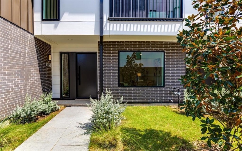 4517 Munger Avenue #105, Dallas, TX 75204, 2 Habitaciones Habitaciones , ,2 BañosBaños,Residential,En Venta,4517 Munger Avenue,0,21052932