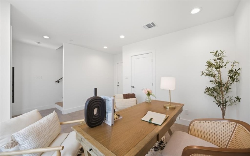 4517 Munger Avenue #105, Dallas, TX 75204, 2 Habitaciones Habitaciones , ,2 BañosBaños,Residential,En Venta,4517 Munger Avenue,0,21052932
